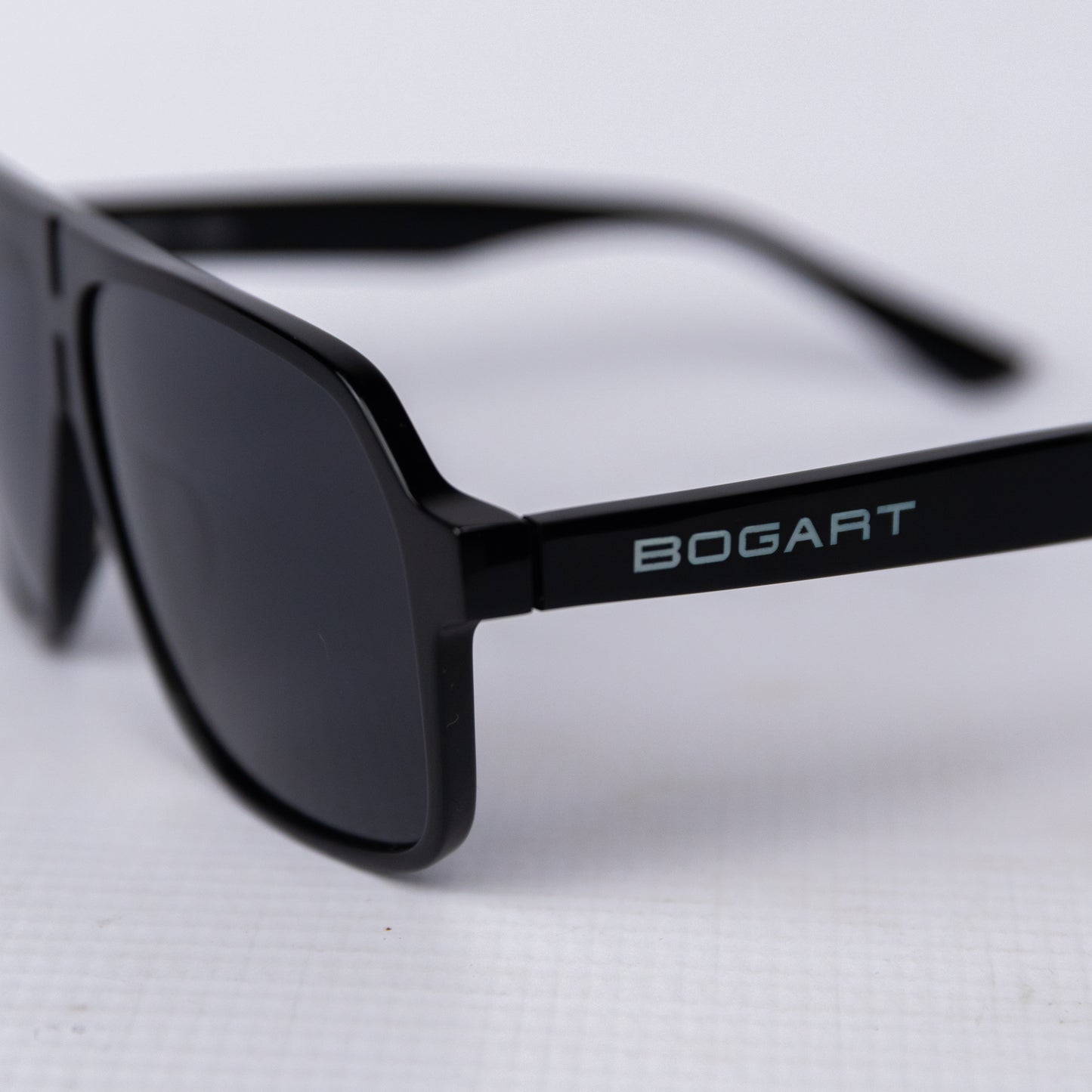 Bogart Blackout Dominator Shades