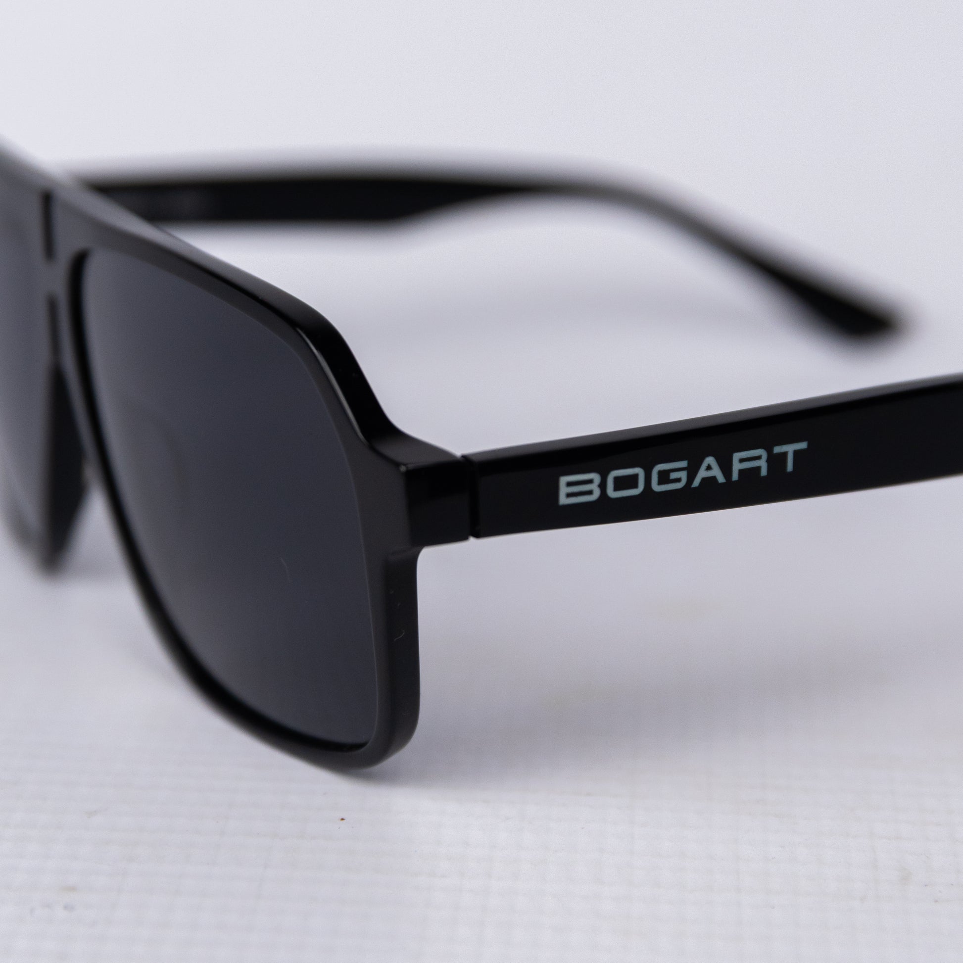 Bogart Blackout Dominator Shades