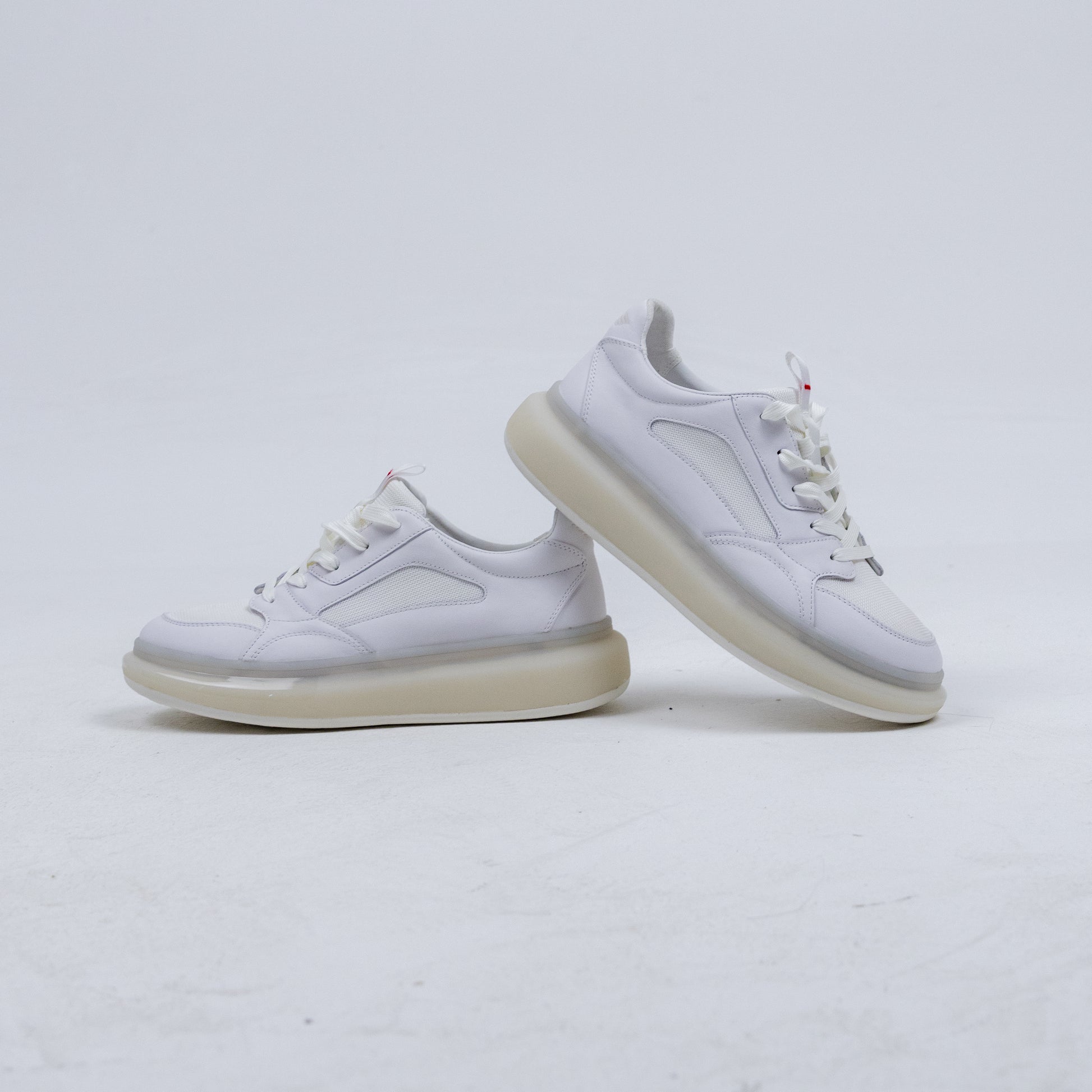 Bogart Winged Crest Gel-Sole Sneaker