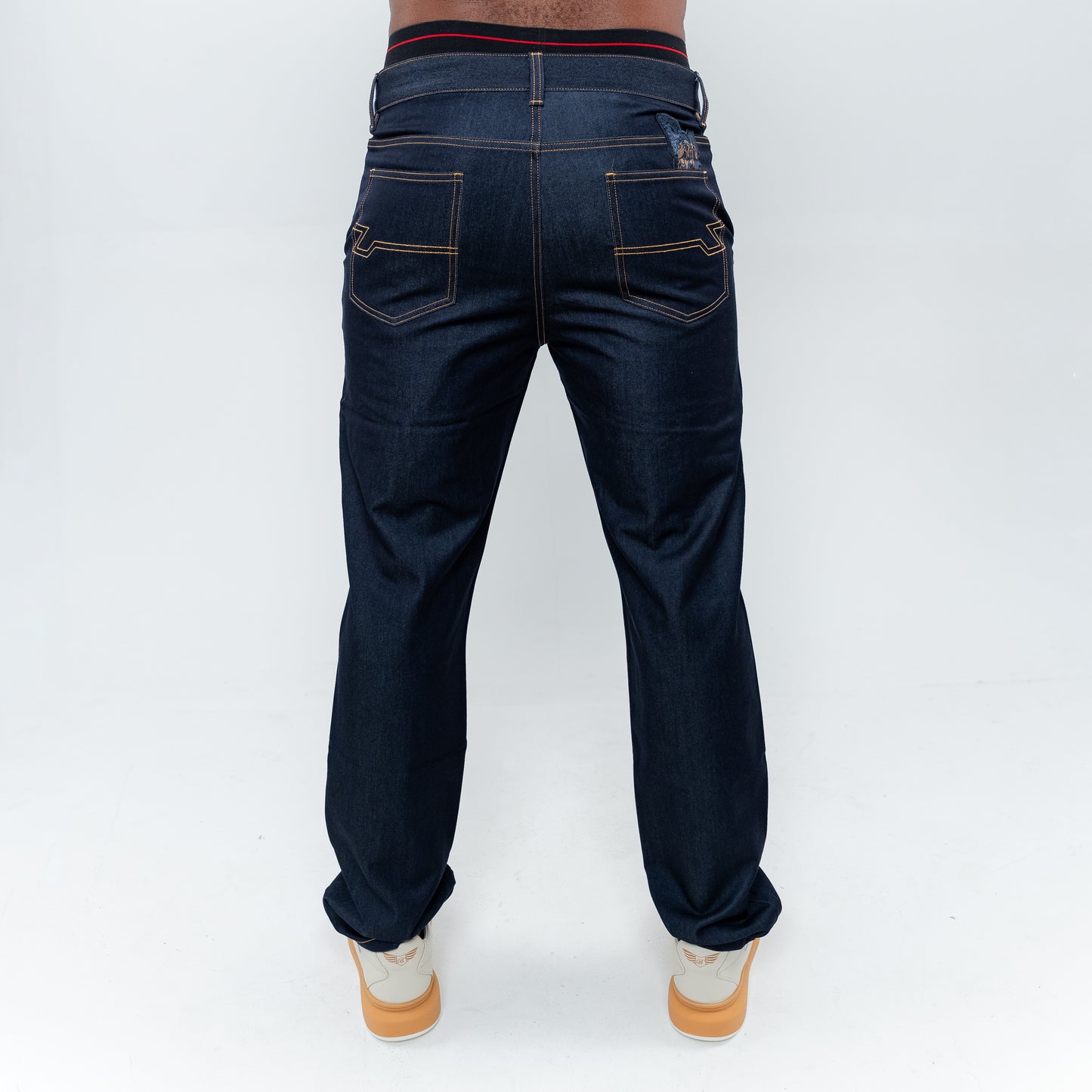 Bogart Flash Emblem Straight Jean